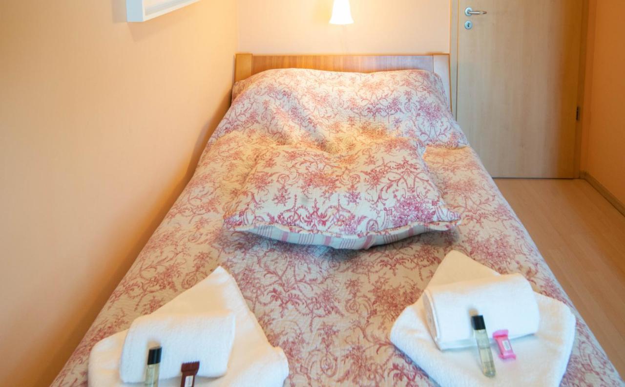 Free Parking Amphitheater Apartment - Wifi, Ac, Tv Budapest Exterior photo