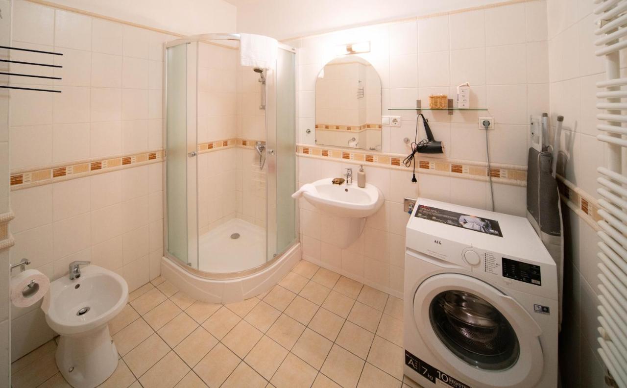 Free Parking Amphitheater Apartment - Wifi, Ac, Tv Budapest Exterior photo
