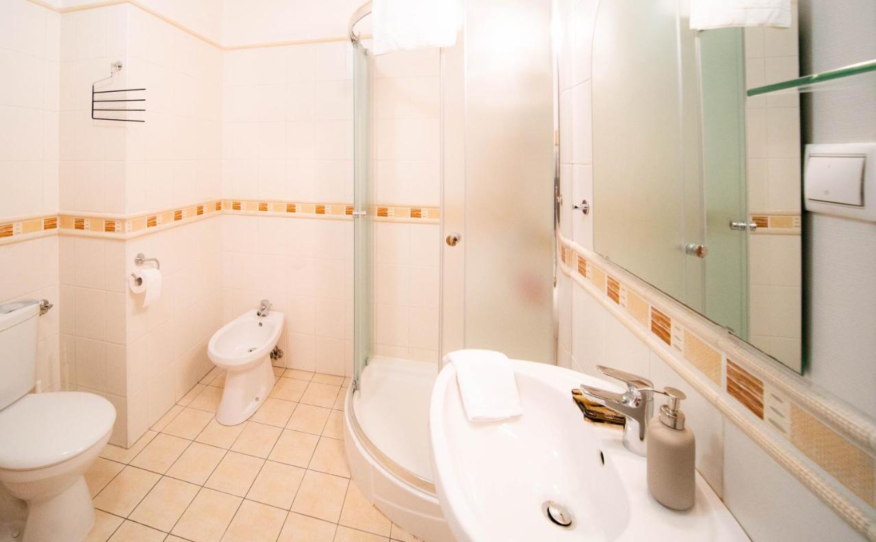 Free Parking Amphitheater Apartment - Wifi, Ac, Tv Budapest Exterior photo